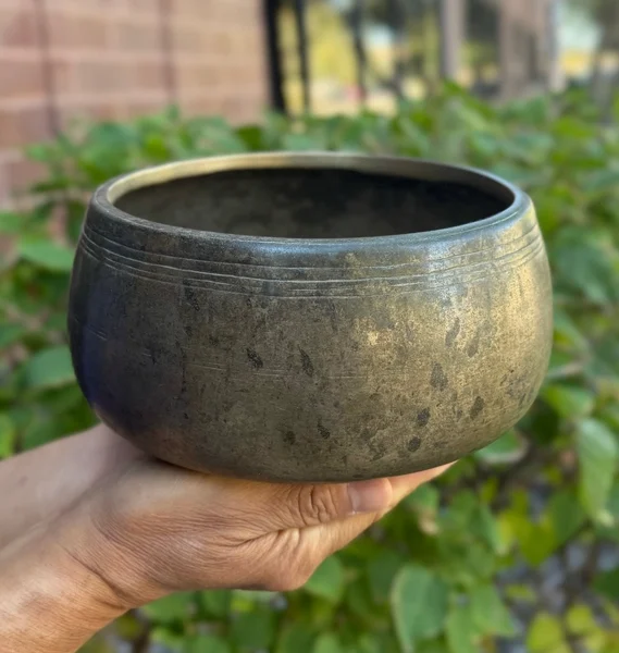 Mani Antique Rare Singing Bowl from Himalaya 7 Inches