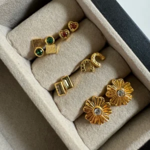 Mini Horseshoe Studs